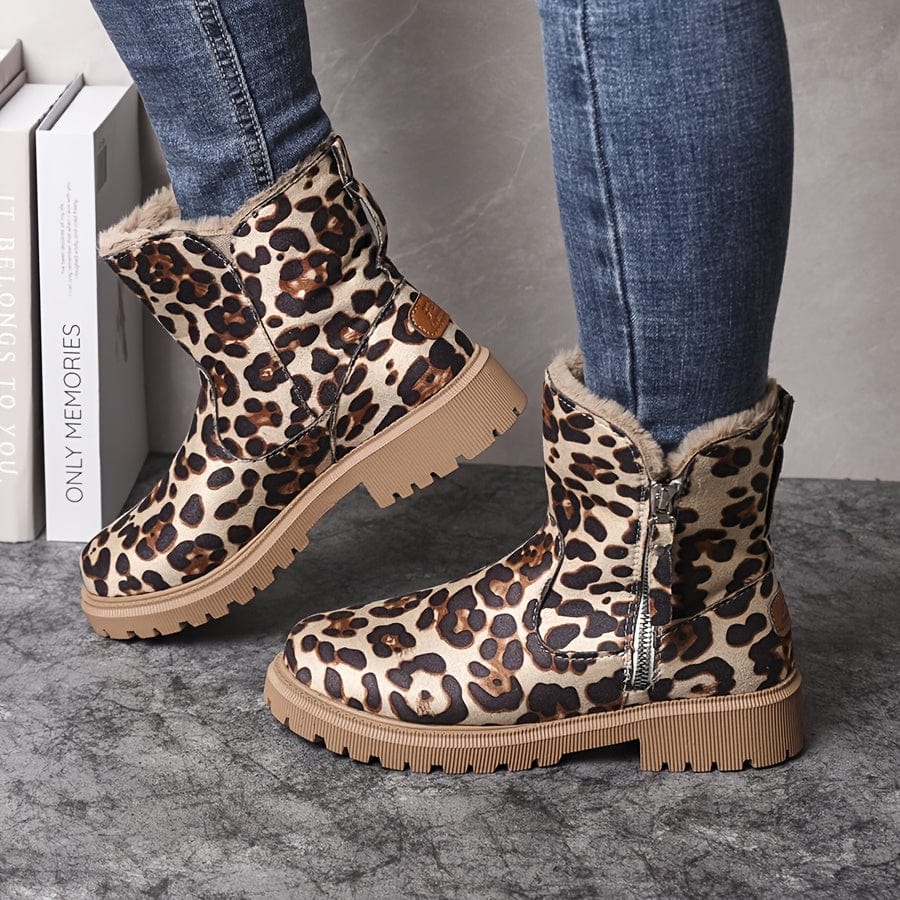 Staubige griechische Winterstiefel