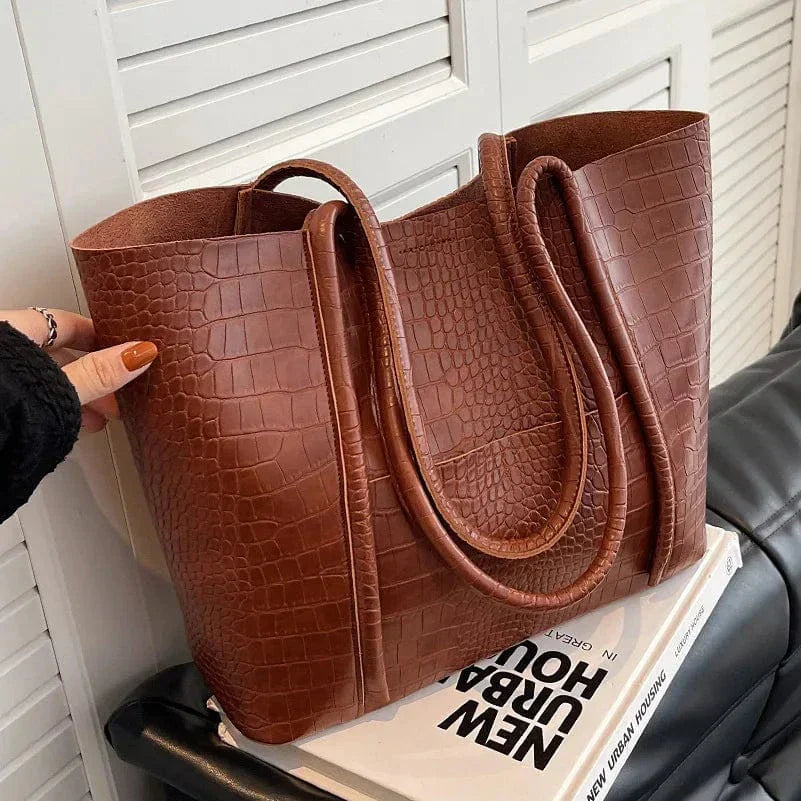 Betina - Schultertasche aus Krokoleder