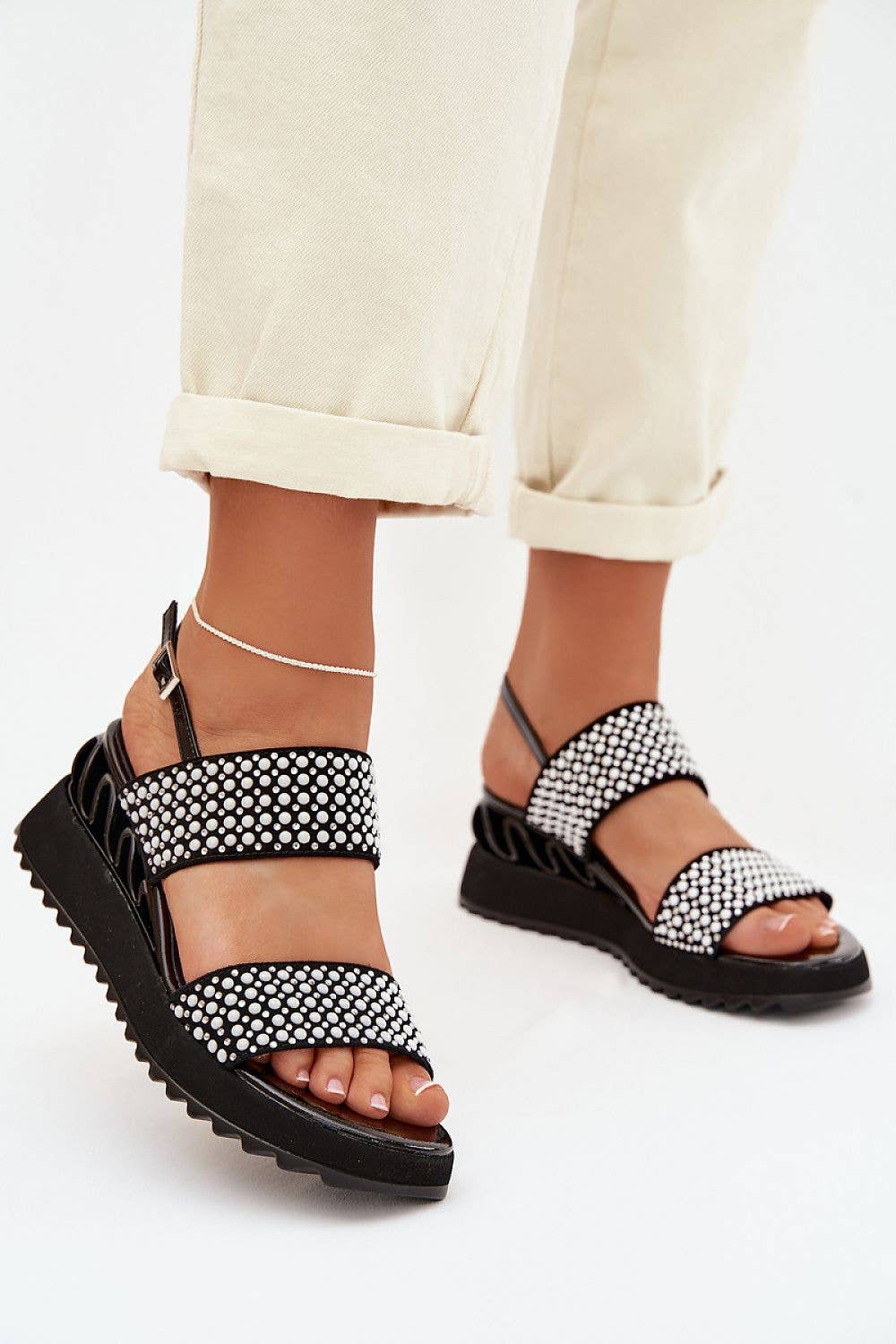Malaga Drip Sandalias de cuña modelo 225203. Camina con estilo.