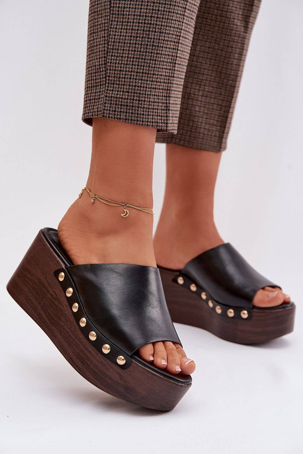Malaga Drip Mules Modelo 225128 Camina con estilo