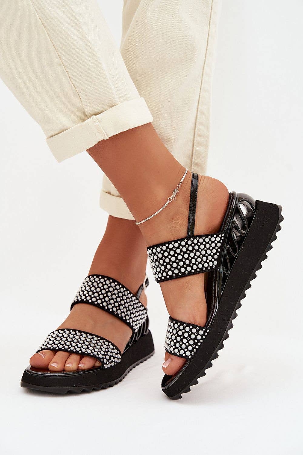 Malaga Drip Sandalias de cuña modelo 225203. Camina con estilo.